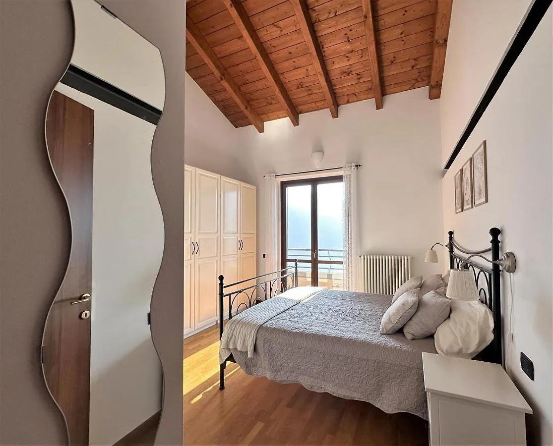 Chiaro Di Luna Home - Lake Como Carate Urio Italy