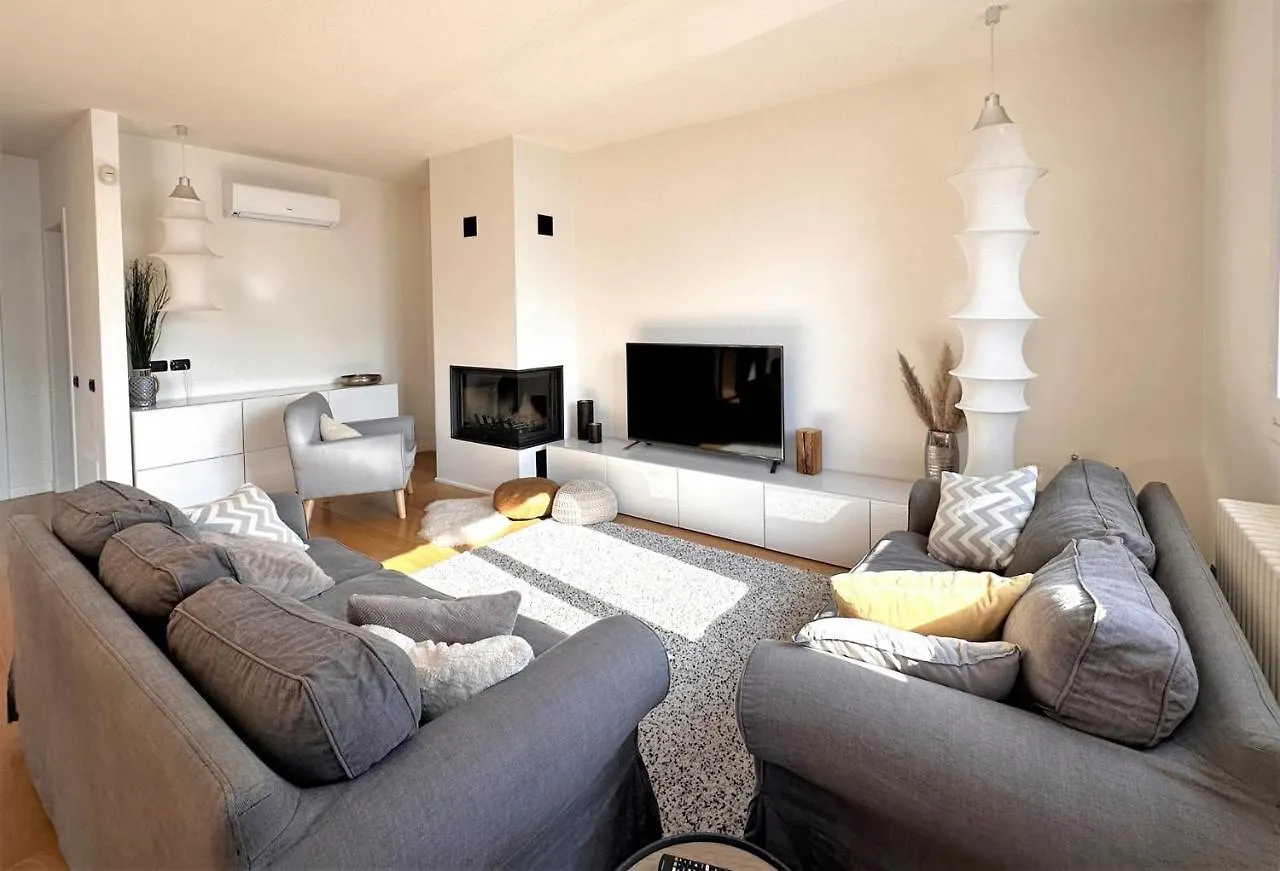 Holiday home Chiaro Di Luna Home - Lake Como Carate Urio